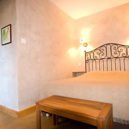 La Cerisaie Bed & Breakfast Francheleins