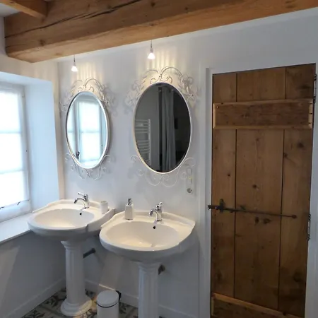 La Cerisaie Bed & Breakfast Francheleins