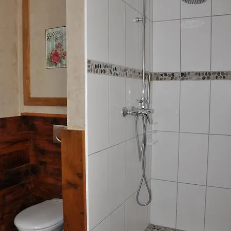 Bed & Breakfast La Cerisaie 2*