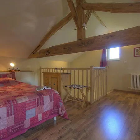 La Cerisaie לינה וארוחת בוקר