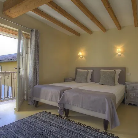 La Cerisaie לינה וארוחת בוקר